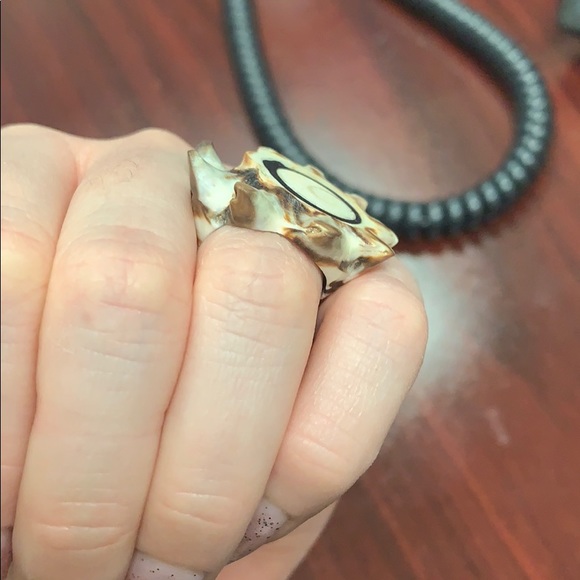 Authentic Seashell ring - Picture 2 of 4